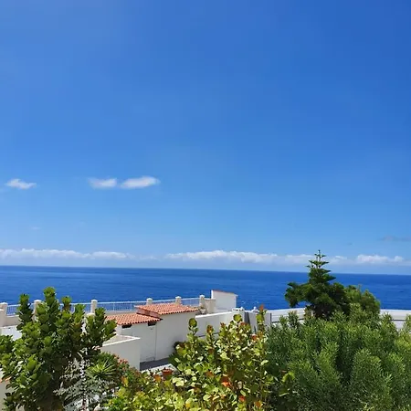 Apartment With Sea View Apartment