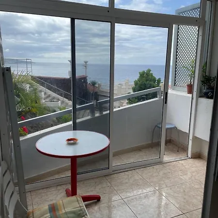 Apartment With Sea View דירה לוס ריאלחוס